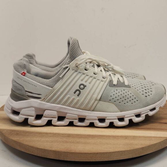 On Running Cloud Swift Women's Sneaker Size 9 Gray White - Picture 1 of 11